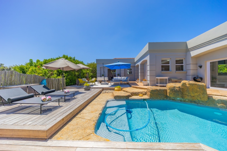 4 Bedroom Property for Sale in Pezula Golf Estate Western Cape